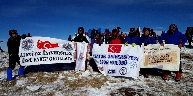 Atatürk Üniversitesi Sporcuları Şehitlerin Anısına Tırmandı