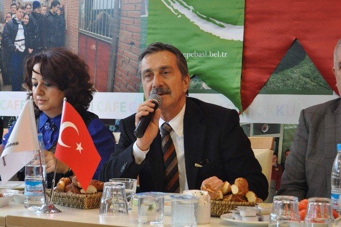 Tepebaşı Belediye Başkanı Ahmet Ataç’tan 2015 Yılı Değerlendirmesi