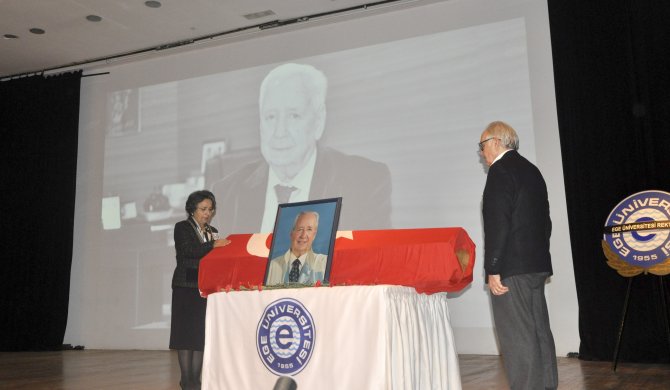 Ege Üniversitesi eski rektörlerinden Refet Saygılı defnedildi