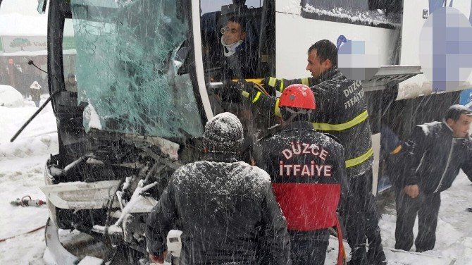 Düzce’de Zincirleme Trafik Kazası: 7 Yaralı