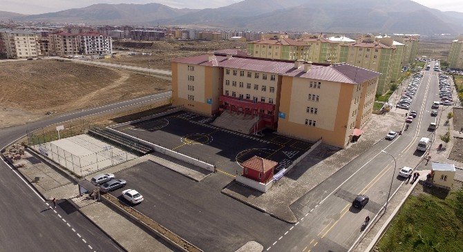 Sekmen: “Erzurum’da 2015’te Hizmetlerimizle Zirveye Ulaştık”