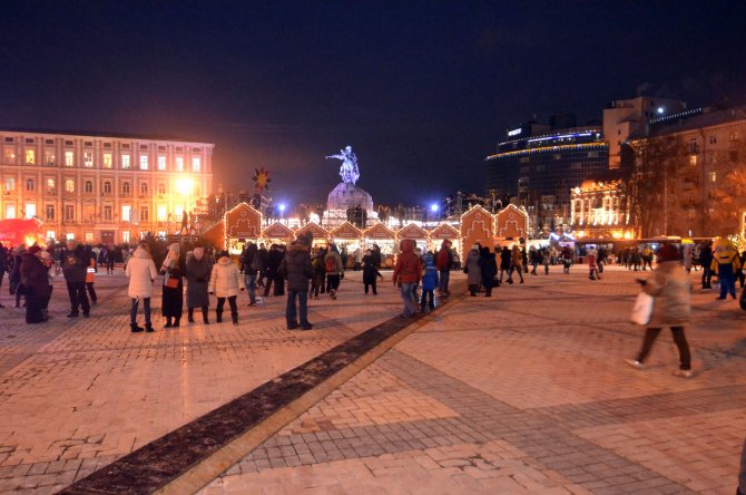 Kiev, yılbaşı kutlamalarına hazır