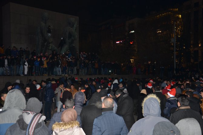 Ankara’da yılbaşı kutlamasına yabancılar akın etti