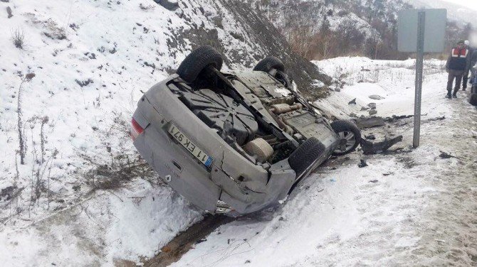 Takla Atan Aracın Sürücüsü Yaralandı