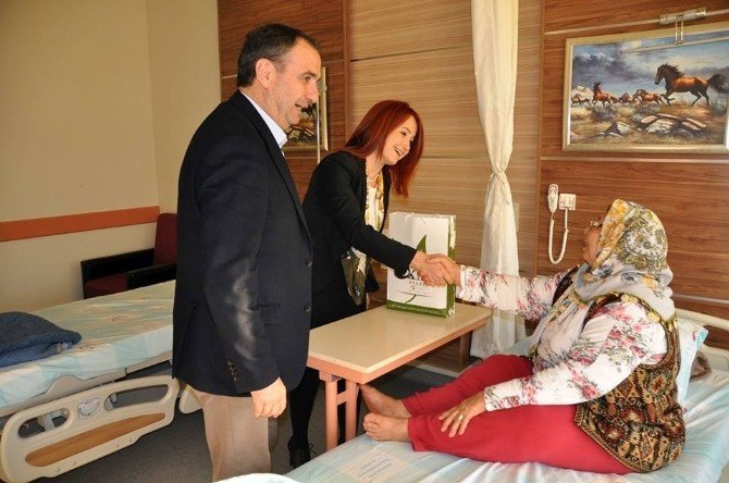 Ayvalık Belediye Başkanı Rahmi Gençer’den Anlamlı Ziyaretler