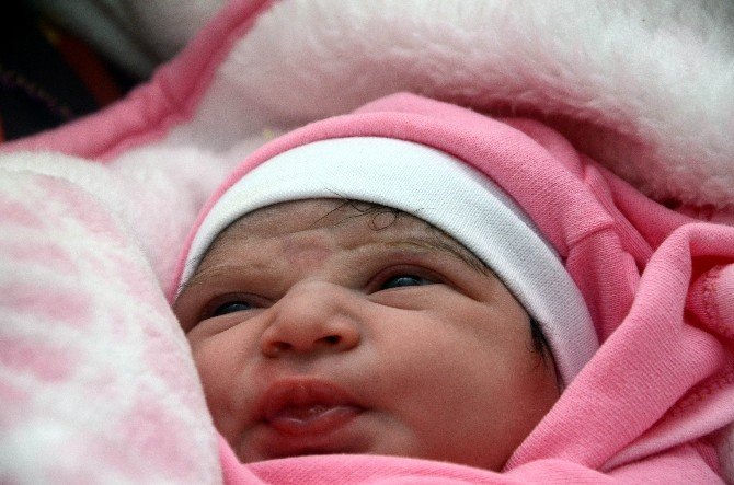 Gaziantep’te Yeni Yılın İlk Bebeği Elifsu Oldu
