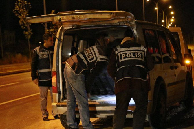 Kırşehir'de polislerden 'yılbaşı huzur' uygulaması