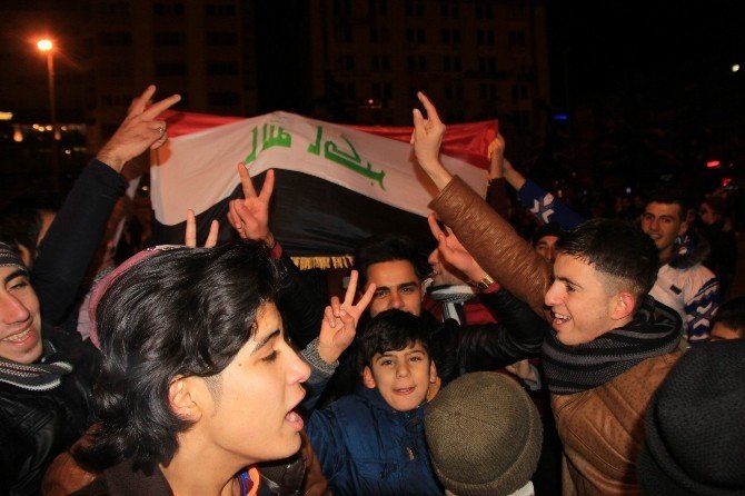 Samsun’da Mülteciler Yılbaşını Meydanda Kutladı