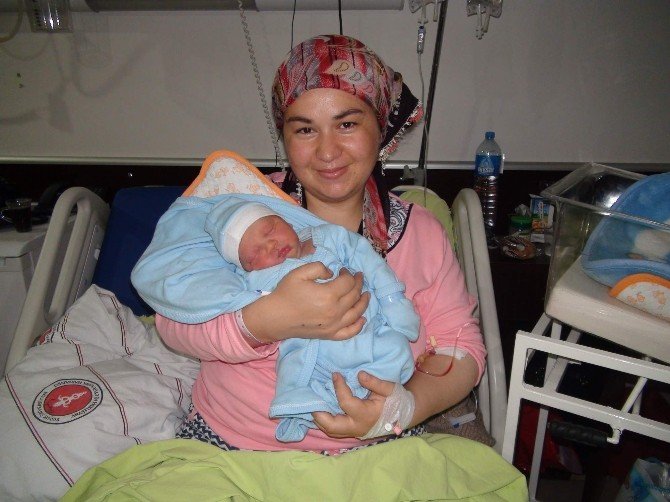 Yozgat’ta 2015 Yılının Son Bebeği Erkek Doğdu