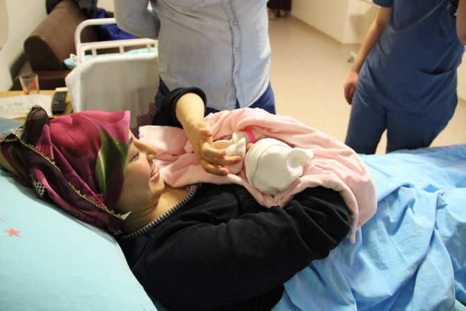 Ereğli'de 2016 yılının ilk bebeği Zeynep Miray
