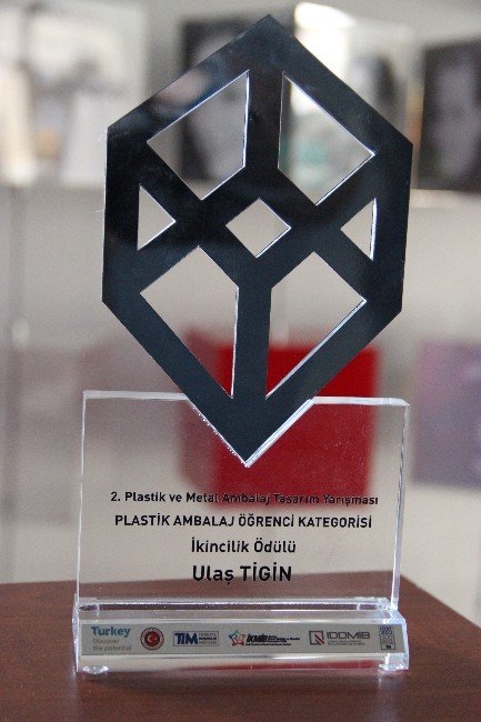 Anadolu Üniversitesi Öğrencisi Ambalaj Yarışmasından Ödülle Ayrıldı