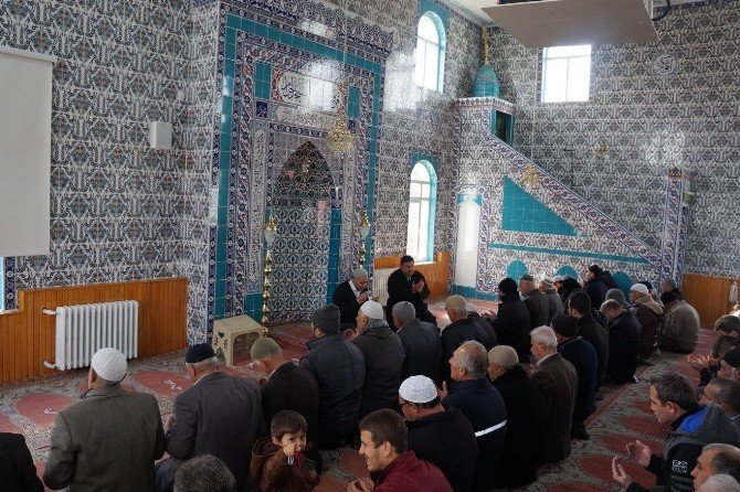 Kırka Kurs Camii Tadilatın Ardından Dualarla İbadete Açıldı