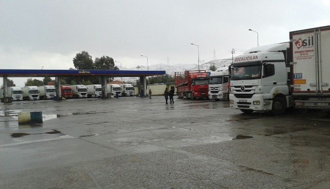 Türk Tır Şoförleri Irak’ta Mahsur Kaldı