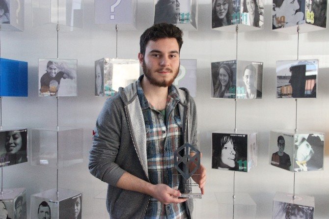 Anadolu Üniversitesi Öğrencisi Ambalaj Yarışmasından Ödülle Ayrıldı