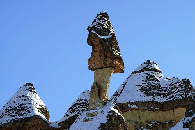 Karlar Altındaki Kapadokya’dan Tablo Gibi Görüntüler