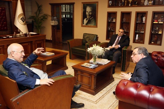 Azerbaycan’ın Ankara Büyükelçisi Bağırov’dan Yenimahalle Belediyesi’ne Ziyaret