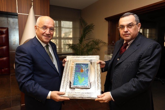 Azerbaycan’ın Ankara Büyükelçisi Bağırov’dan Yenimahalle Belediyesi’ne Ziyaret