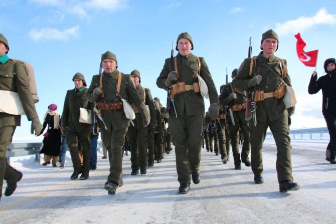 Sarıkamış şehitleri için eksi 16 derecede vefa yürüyüşü