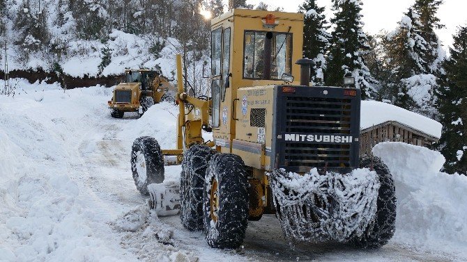 Trabzon Büyükşehir Belediyesi Kar Mücadelesini Sürdürüyor