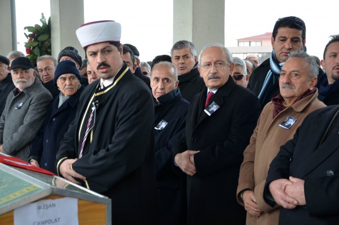 Kılıçdaroğlu, eski CHP Milletvekili Canpolat’ın cenazesine katıldı