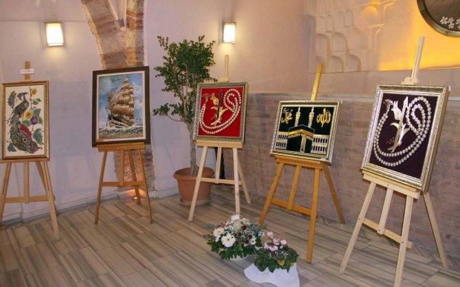 Bursa’da resim, taş ve filografi sergisi açıldı
