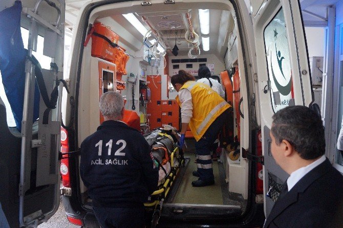 Datça Kaymakamı Trafik Kazasında Yaralandı
