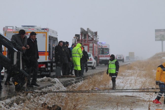 Kırşehir'de kaza: 7 ölü, 23 yaralı