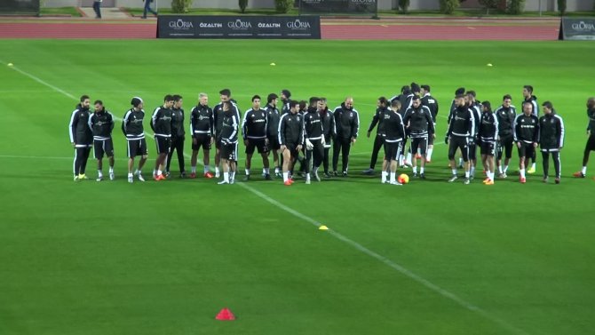 Beşiktaş, Antalya'da ilk çalışmasını başladı