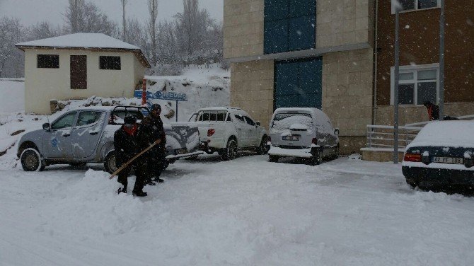 Yoğun Kar Karaman’ın Yüksek Kesimlerinde Etkili Oluyor