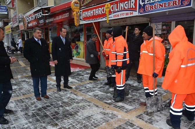 Başkan Gürkan, Karla Mücadele Çalışmalarını Yerinde İnceledi