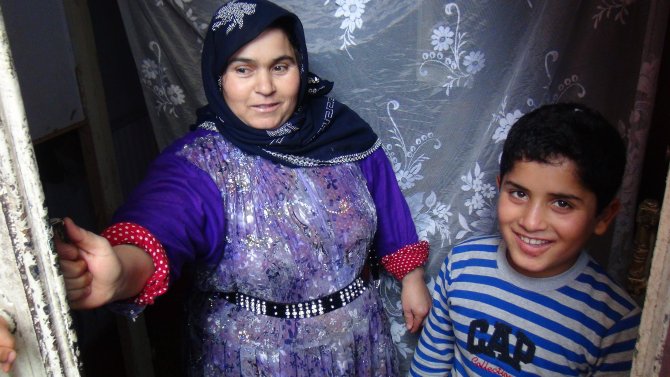 Kömür yardımı bekleyen aileler: Battaniyeyle ısınmaya çalışıyoruz