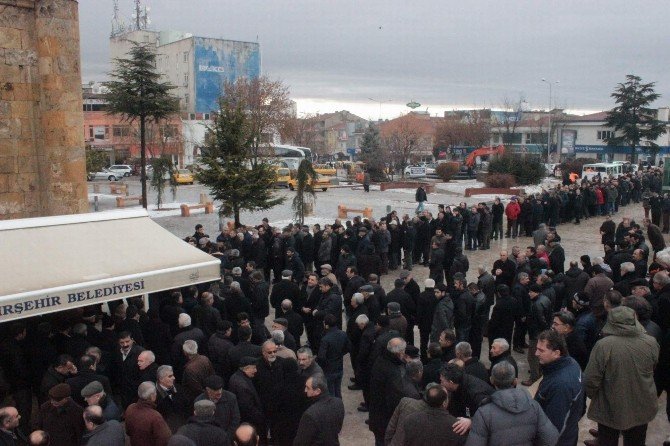Kırşehir’deki Otobüs Kazasında Ölen Şahıs Defnedildi