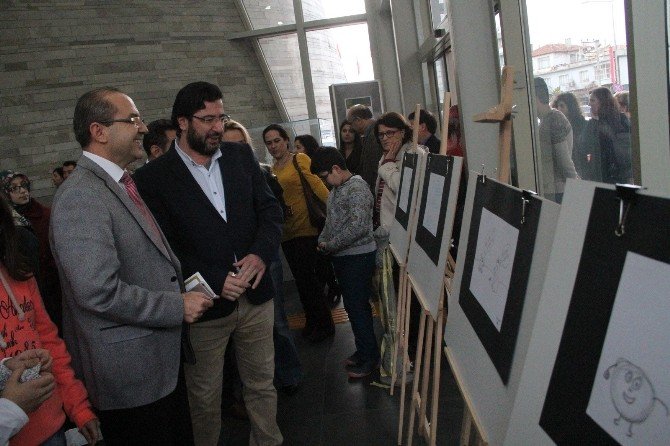 Akhisar Belediyesi Karikatür Atölyesi 5’inci Yıl Sergisi Açıldı