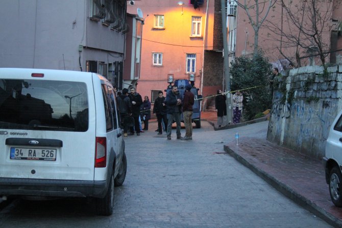 Beyoğlu’nda polise silahlı saldırı