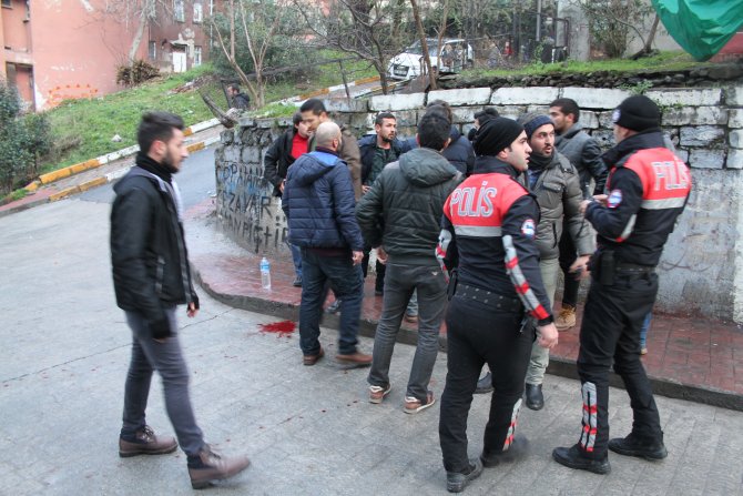 Beyoğlu'nda silahlı saldırı: 1 polis yaralı