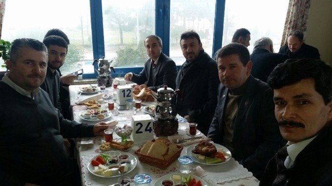 Din-bir-sen Üyeleri Kahvaltıda Bir Araya Geldi