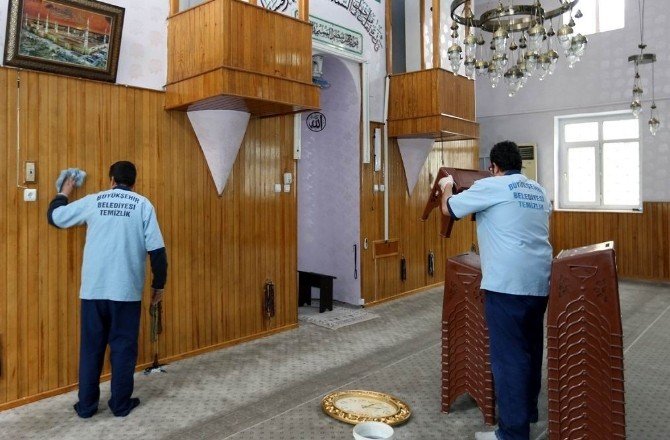 Gaziantep’te Bir Yılda 500 Cami Temizlendi