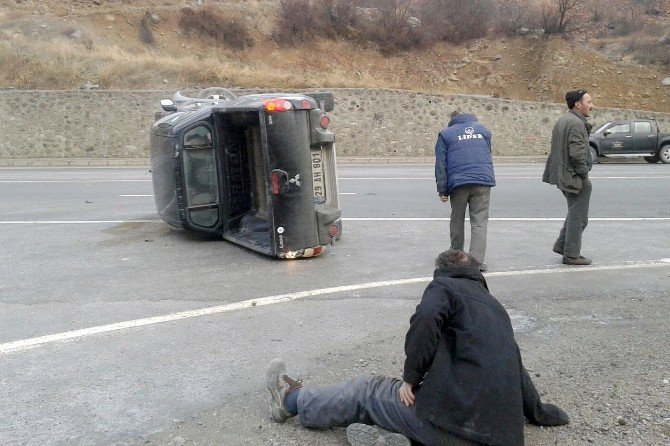 Gümüşhane’de Trafik Kazası: 4 Yaralı