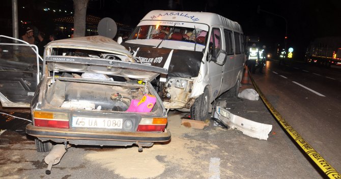 Manisa'da kazada ölü sayısı 4'e yükseldi
