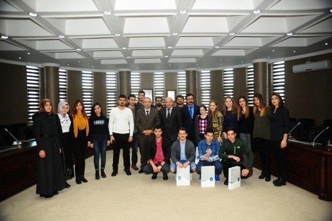 Romanyalı Öğrenciler Rektör Battal’ı Ziyaret Etti