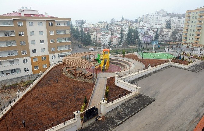 Trabzon’da Gençlik Merkezi İnşaatı Tamamlandı