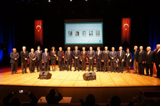 5. Türk Kültürüne Hizmet Şükran Ödülü sahiplerini buldu