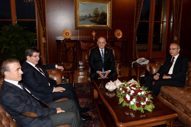 TBMM Başkanı ile Başbakan Davutoğlu görüşmesi başladı