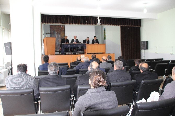 Varto’da Okul Müdürleri Toplantısı