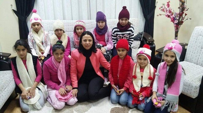 AK Parti Kadın Kolları ’Çocuklarımız’ Üşümesin Projesi Başlattı