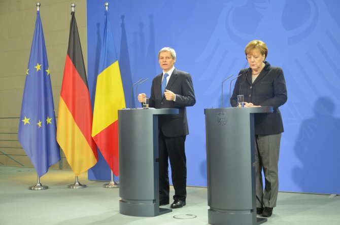 Merkel: Serbest dolaşımın sürmesi için elimizden geleni yapmalıyız
