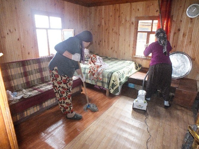Azdavay’da Yaşlı Çınarlara Evde Bakım Projesi