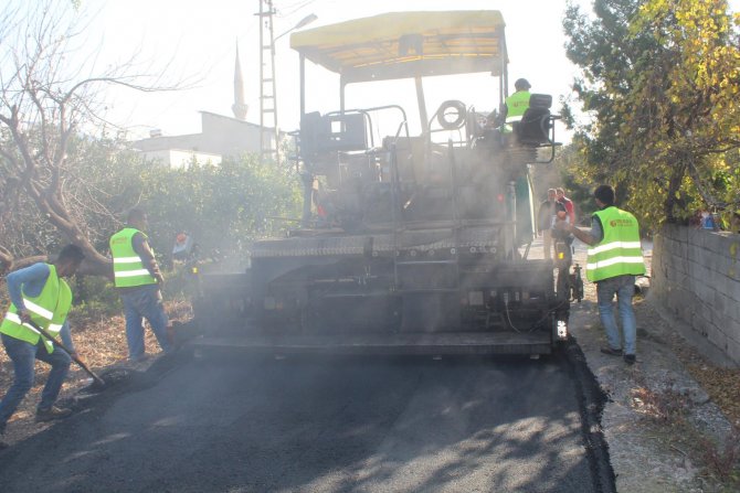 Dörtyol Belediyesi, asfalt çalışmalarını sürdürüyor