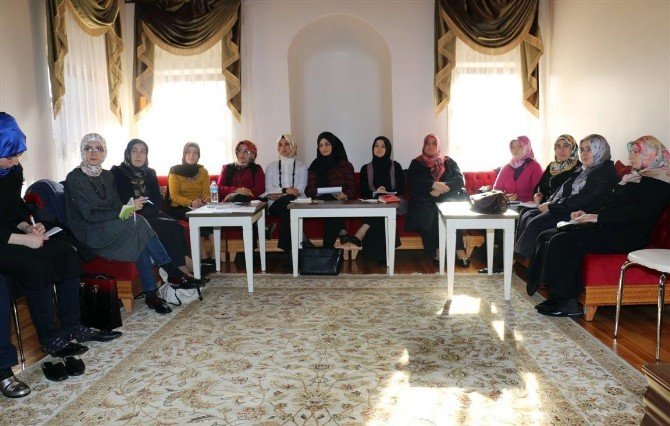 Eyüp Belediyesi’nin Kadınlara Özel Kültür Evine Yoğun İlgi