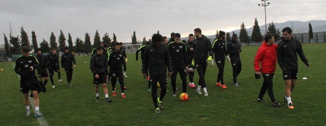 Akhisar Belediyespor’da Yeni Transferler İdmana Çıktı